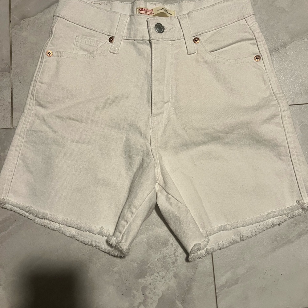 Levi’s shorts